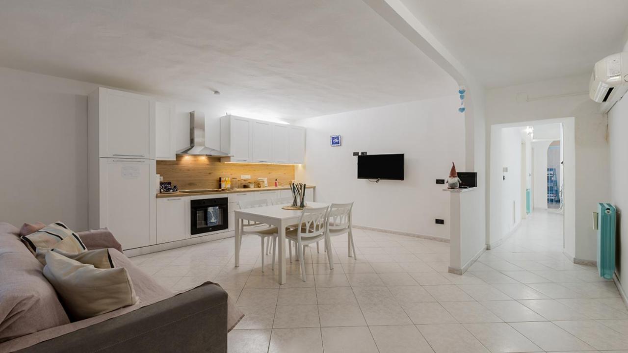 La Casa Di Nonno Roberto By Rentbeat Apartment Livorno Ngoại thất bức ảnh